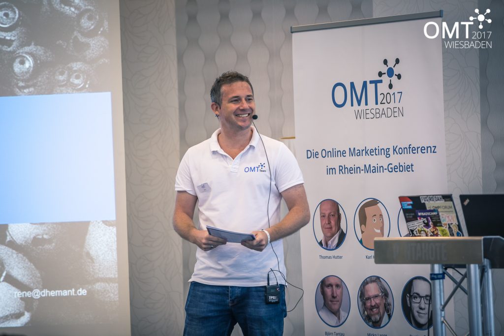 OMT Gründer Mario Jung auf der Bühne